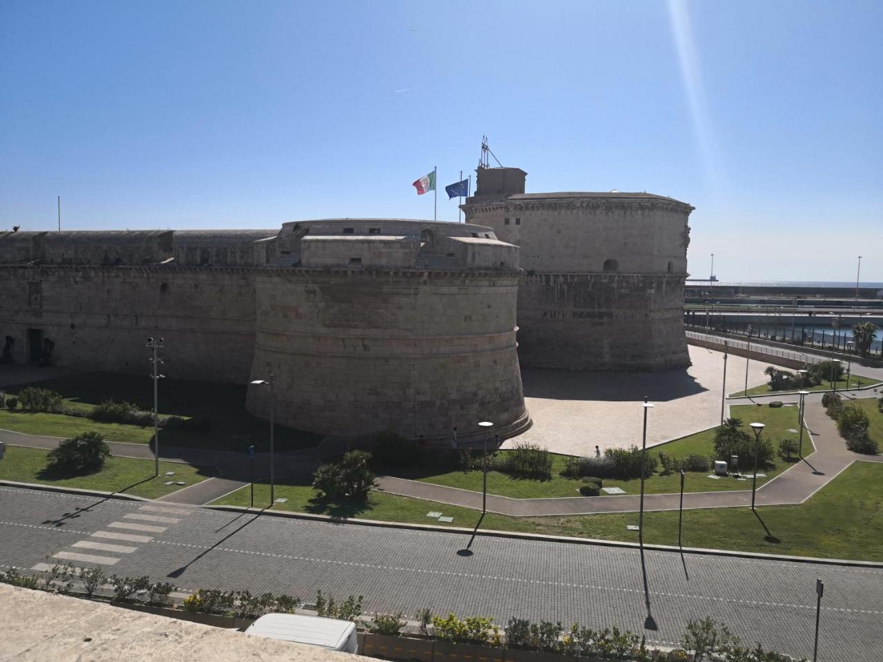 Casa Cavallotti - Modern Apartment Between Train Station And Port Civitavecchia Εξωτερικό φωτογραφία